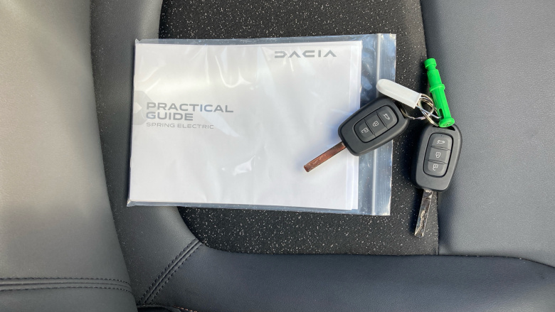 Dacia Spring 27kWh Extreme 65 48kW 5dr Auto Electric Hatchback